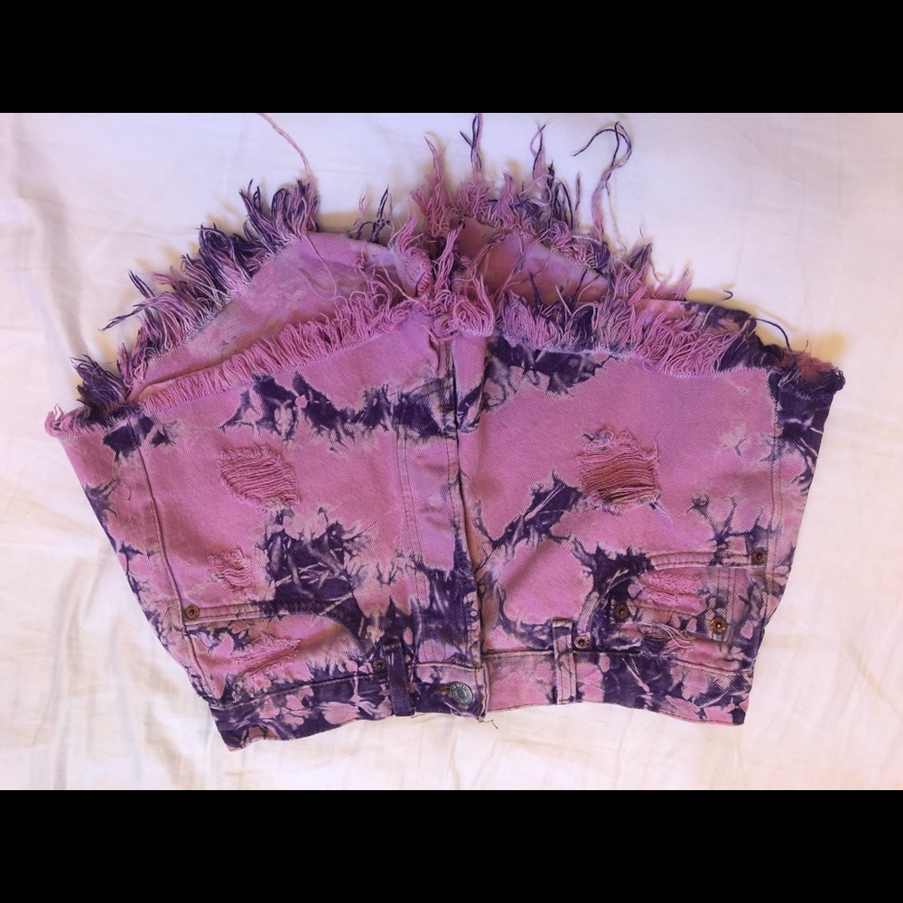 Levi pink and purple shorts